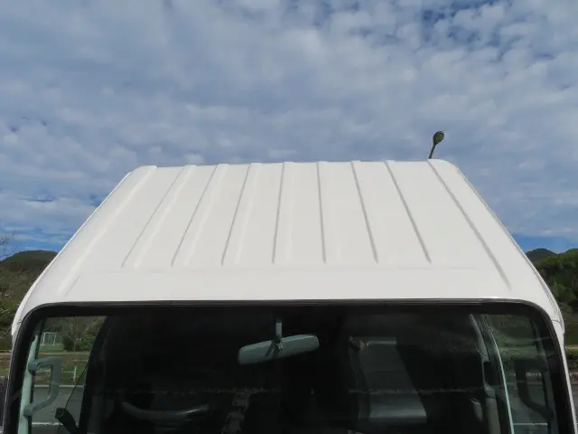 いすゞ エルフ TPG-NKR85AN(2WD)の写真7