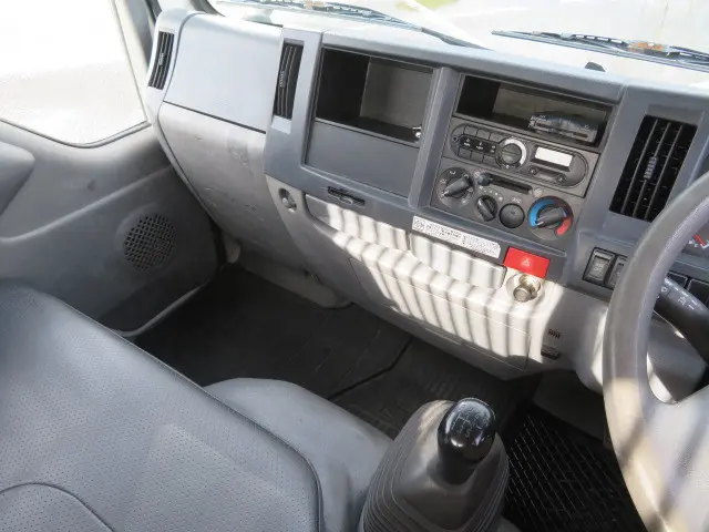 いすゞ エルフ TPG-NKR85AN(2WD)の写真19