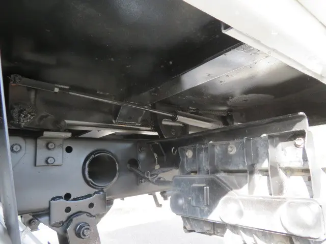 いすゞ エルフ TPG-NKR85AN(2WD)の写真43