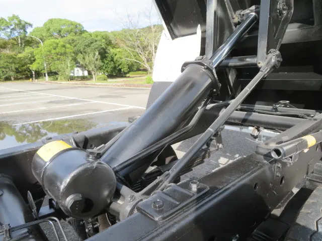 いすゞ エルフ TPG-NKR85AN(2WD)の写真48