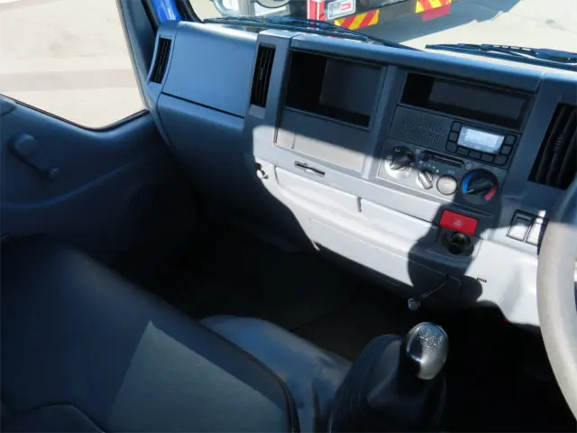 いすゞ エルフ TPG-NKR85AN(2WD)の写真13