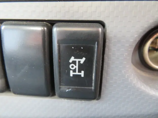 いすゞ エルフ SKG-NPR85AR(2WD)の写真18