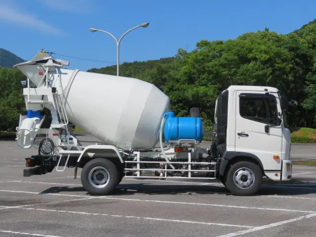 日野 レンジャー 2KG-GC2ABA(2WD)の写真5