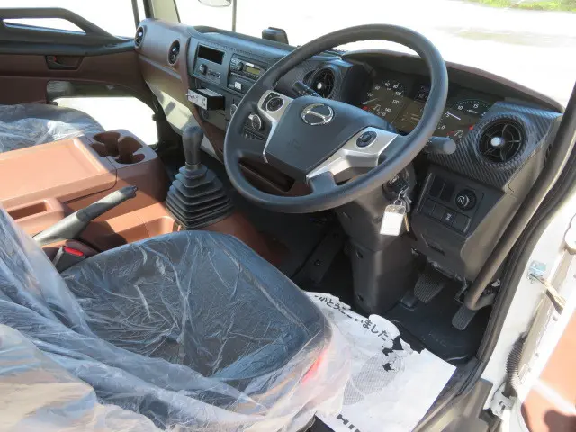 日野 レンジャー 2KG-GC2ABA(2WD)の写真9