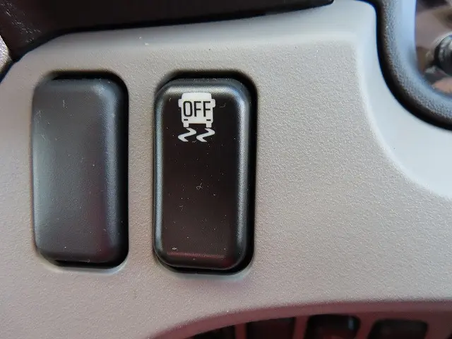 三菱 キャンター 2RG-FEAV0(2WD)の写真17