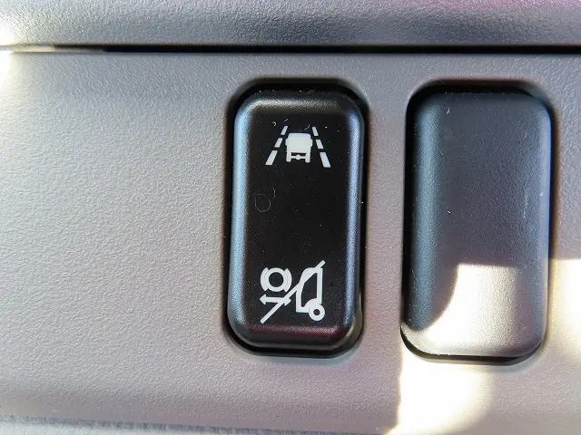 三菱 キャンター 2RG-FEAV0(2WD)の写真19