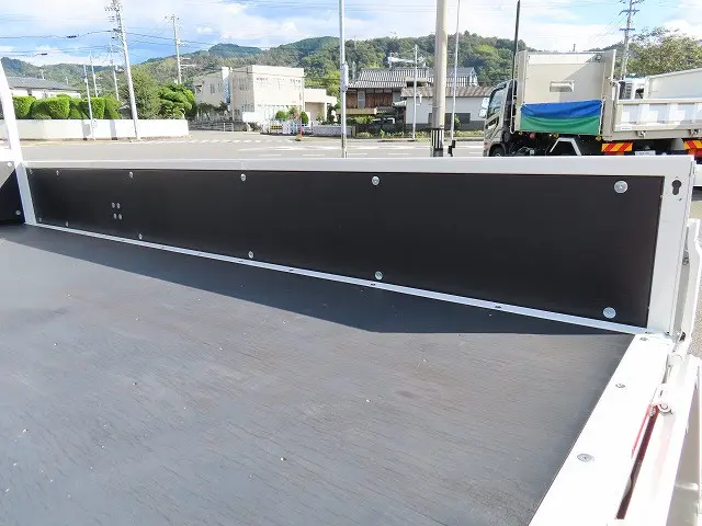 三菱 キャンター 2RG-FEAV0(2WD)の写真29