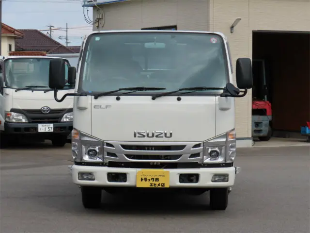 いすゞ エルフ 2RG-NJR88A(2WD)の写真6
