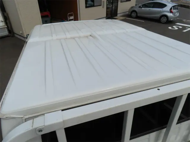 いすゞ エルフ 2RG-NJR88A(2WD)の写真7