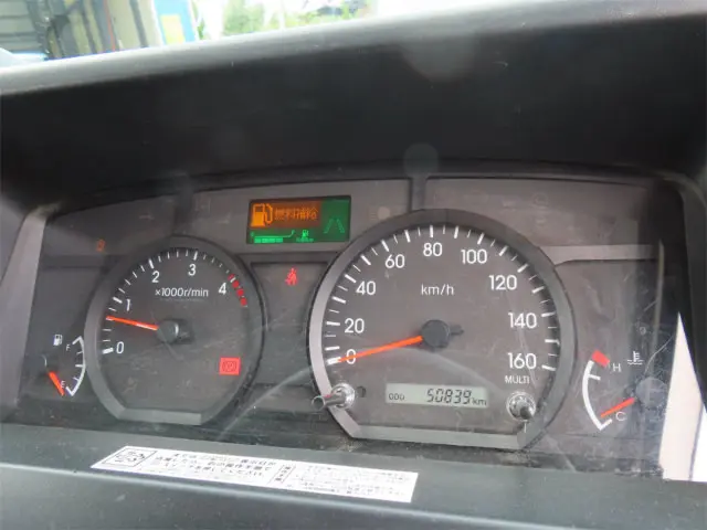 いすゞ エルフ 2RG-NJR88A(2WD)の写真12