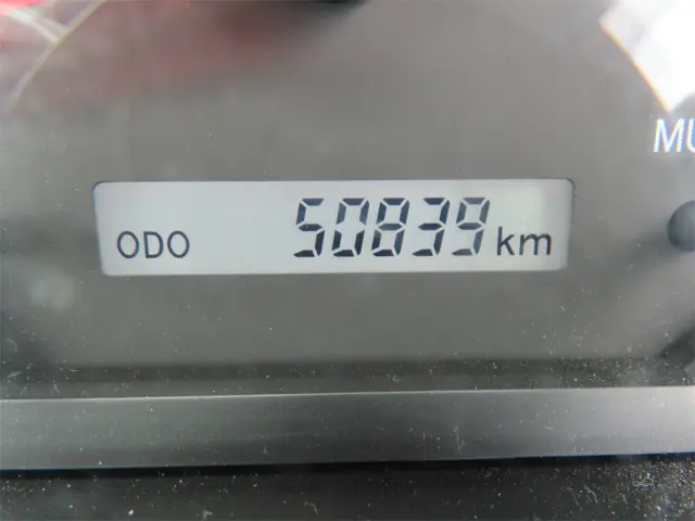 いすゞ エルフ 2RG-NJR88A(2WD)の写真13