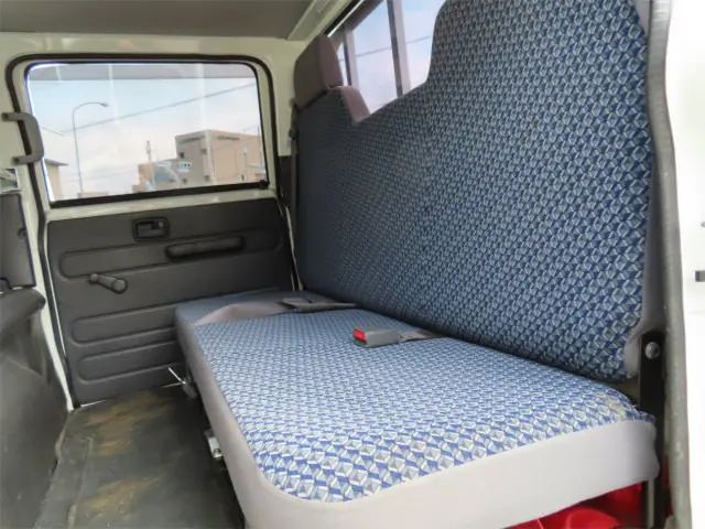 いすゞ エルフ 2RG-NJR88A(2WD)の写真20