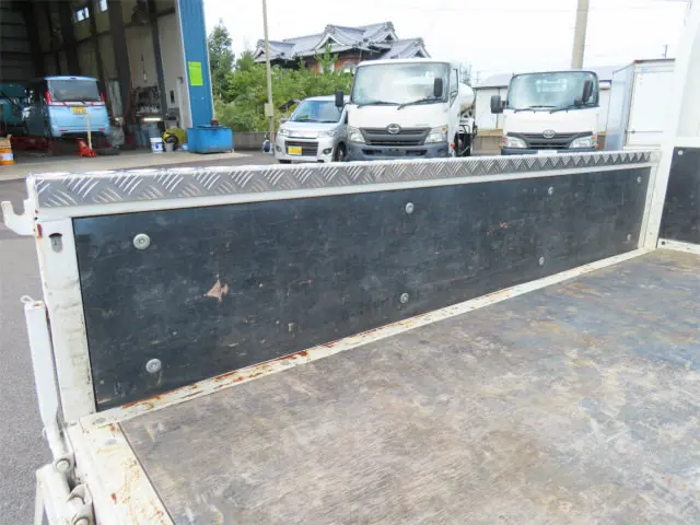 いすゞ エルフ 2RG-NJR88A(2WD)の写真29