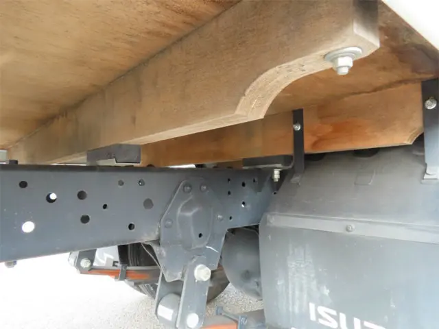 いすゞ エルフ 2RG-NJR88A(2WD)の写真38