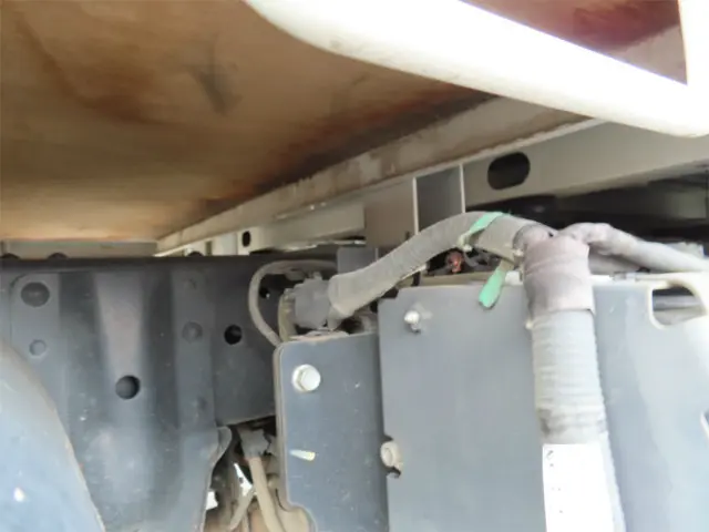 いすゞ エルフ 2RG-NJR88A(2WD)の写真39