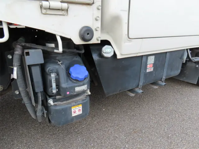 いすゞ エルフ 2RG-NJR88A(2WD)の写真44