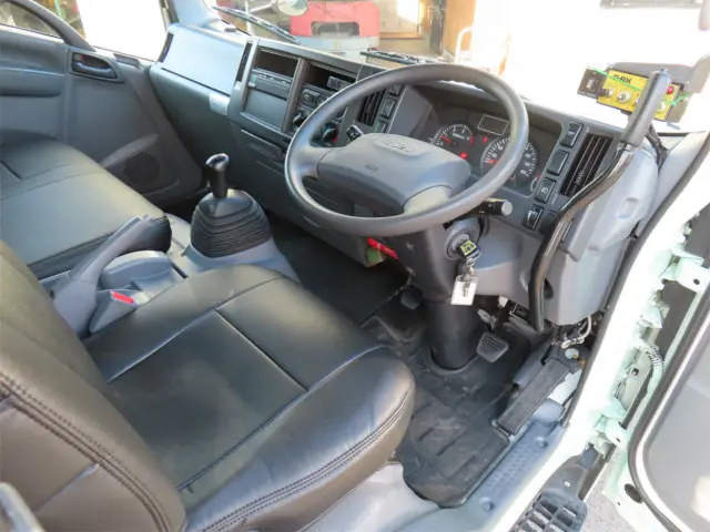 いすゞ エルフ TKG-NPR85YN(2WD)の写真9