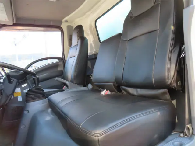 いすゞ エルフ TKG-NPR85YN(2WD)の写真10