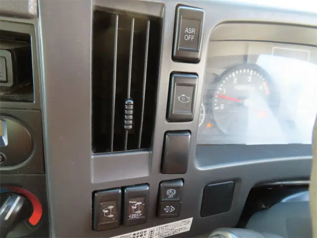 いすゞ エルフ TKG-NPR85YN(2WD)の写真14