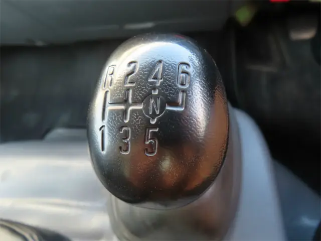 いすゞ エルフ TKG-NPR85YN(2WD)の写真15