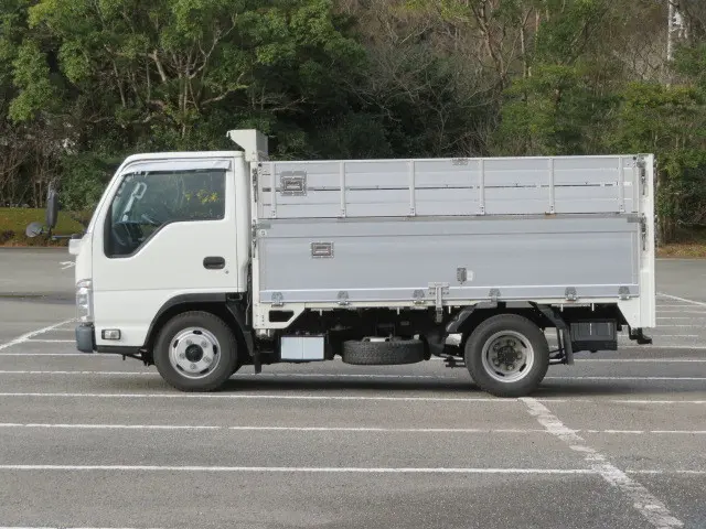 いすゞ エルフ TKG-NJR85A(2WD)の写真4