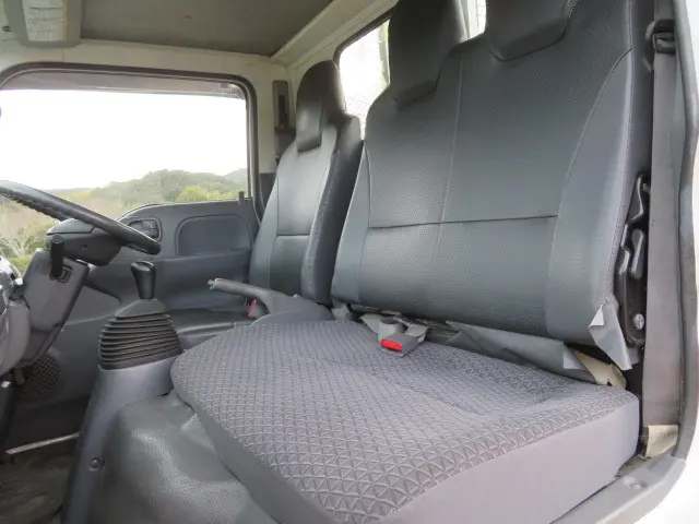 いすゞ エルフ TKG-NJR85A(2WD)の写真12