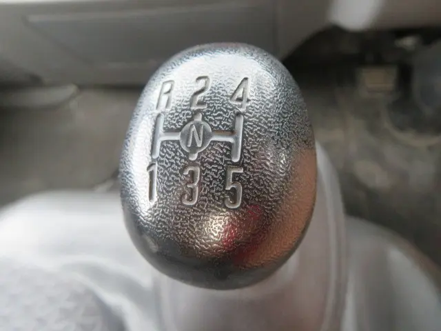 いすゞ エルフ TKG-NJR85A(2WD)の写真17