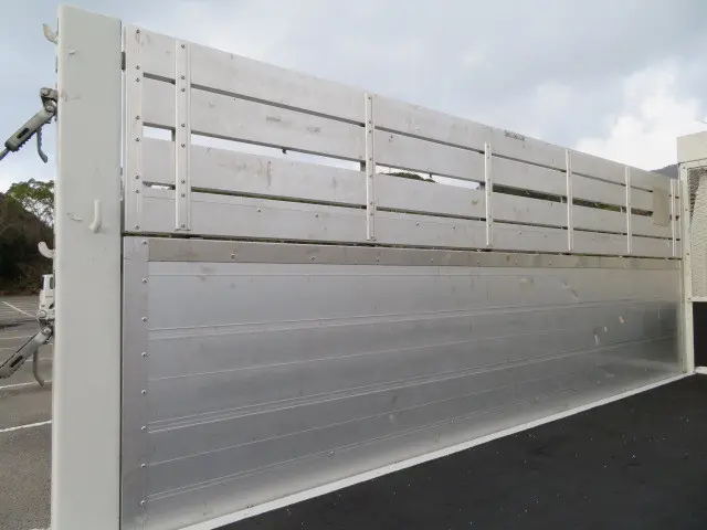 いすゞ エルフ TKG-NJR85A(2WD)の写真23