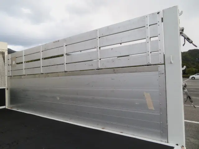 いすゞ エルフ TKG-NJR85A(2WD)の写真24