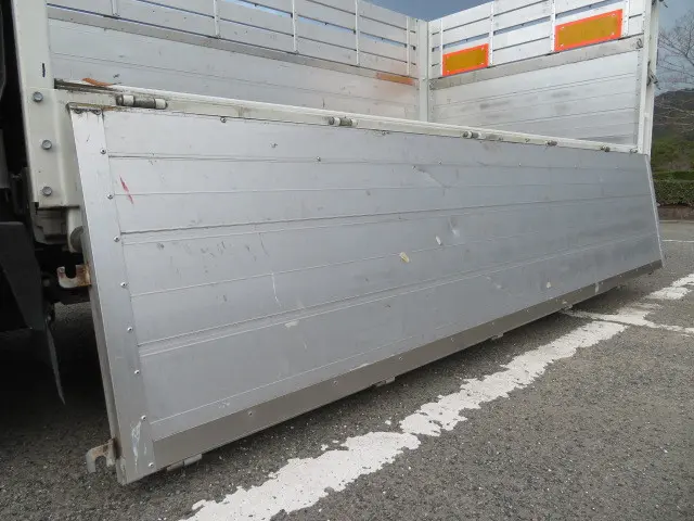 いすゞ エルフ TKG-NJR85A(2WD)の写真27