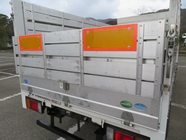 いすゞ エルフ TKG-NJR85A(2WD)の写真32