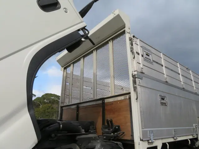 いすゞ エルフ TKG-NJR85A(2WD)の写真33