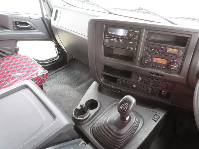 いすゞ ギガ 2DG-EXZ52CK(6x4)の写真15