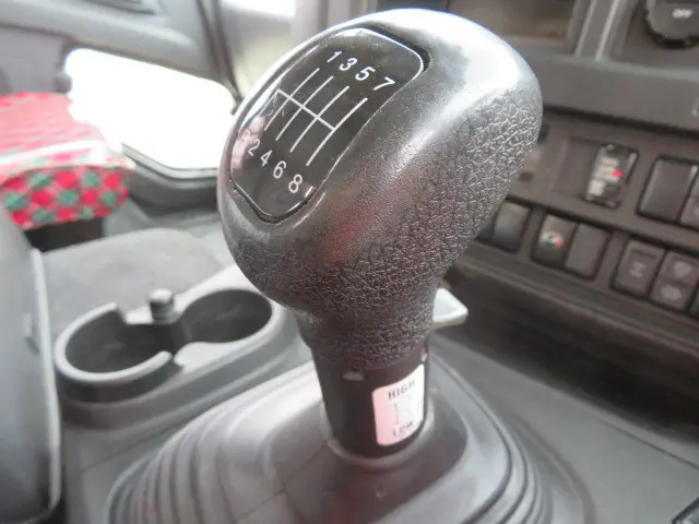 いすゞ ギガ 2DG-EXZ52CK(6x4)の写真19