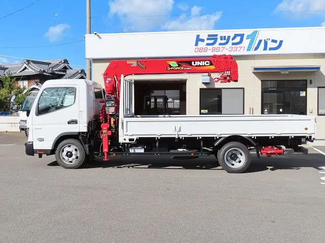 三菱 キャンター 2PG-FEB90(2WD)の写真4