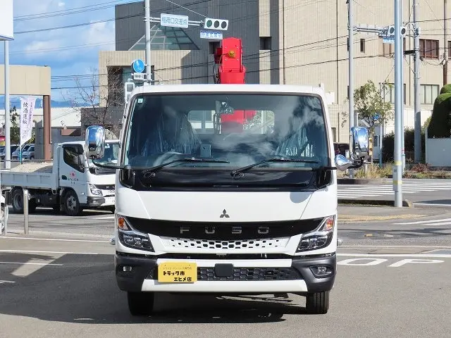 三菱 キャンター 2PG-FEB90(2WD)の写真6