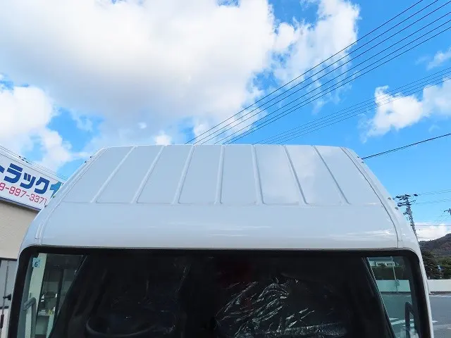 三菱 キャンター 2PG-FEB90(2WD)の写真7