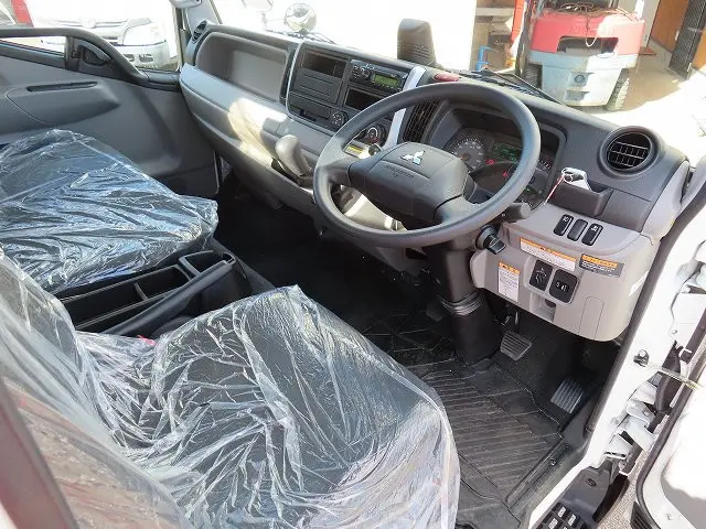 三菱 キャンター 2PG-FEB90(2WD)の写真12