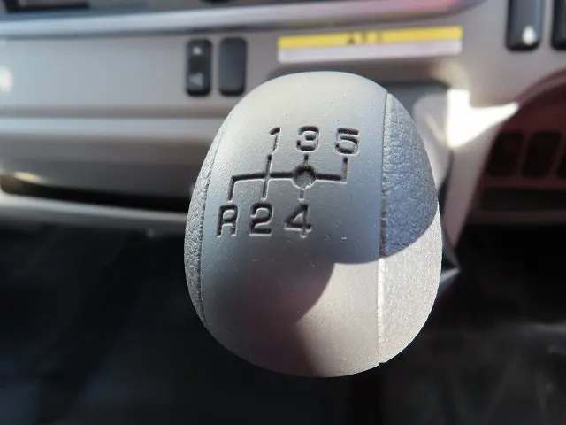 三菱 キャンター 2PG-FEB90(2WD)の写真21