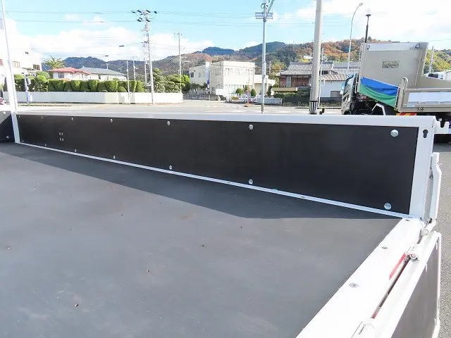 三菱 キャンター 2PG-FEB90(2WD)の写真26