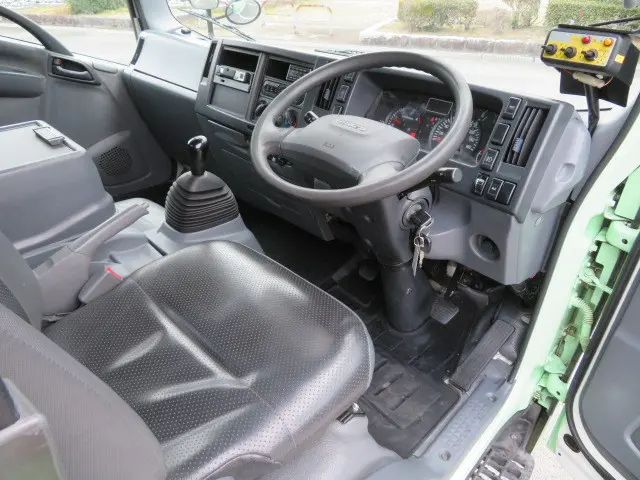 いすゞ エルフ TKG-NPR85YN(2WD)の写真10