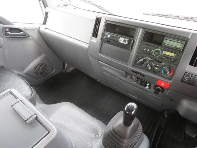 いすゞ エルフ TKG-NPR85YN(2WD)の写真15