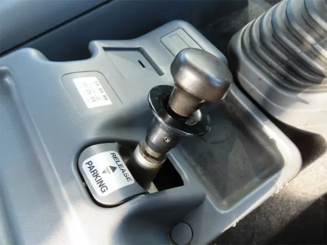 いすゞ フォワード QKG-FVZ34U2(6x4)の写真21