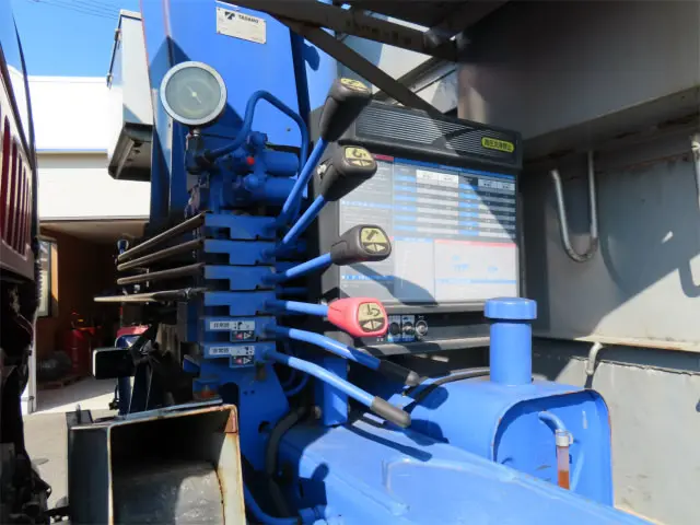 いすゞ フォワード QKG-FVZ34U2(6x4)の写真38