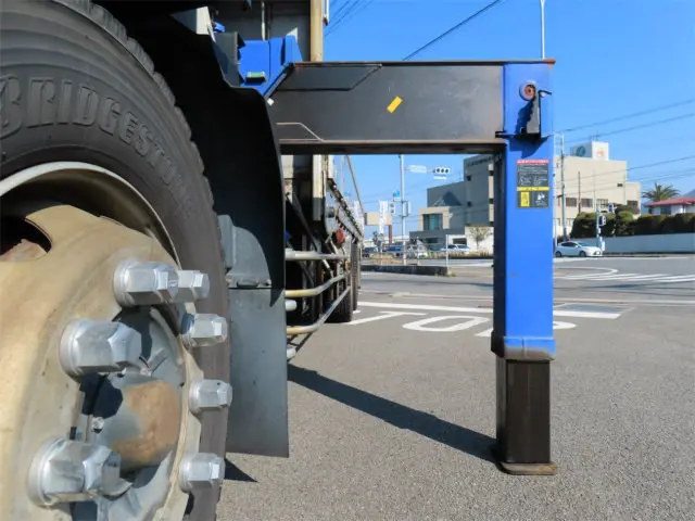 いすゞ フォワード QKG-FVZ34U2(6x4)の写真41