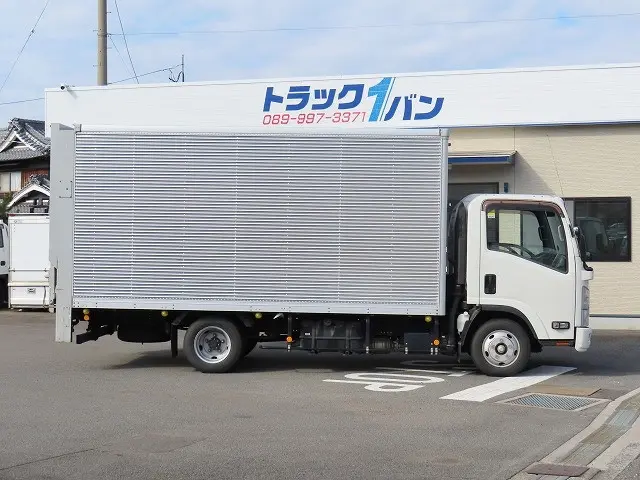 いすゞ エルフ TRG-NPR85AN(2WD)の写真5