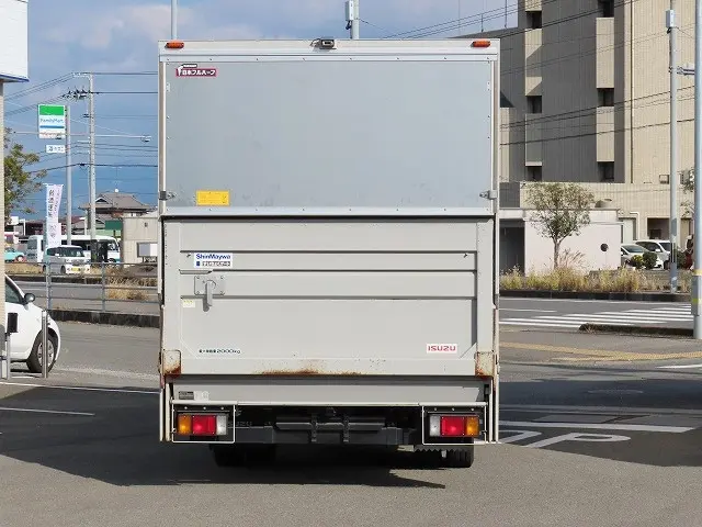 いすゞ エルフ TRG-NPR85AN(2WD)の写真8