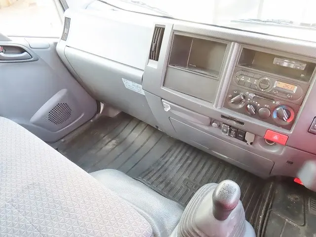 いすゞ エルフ TRG-NPR85AN(2WD)の写真15