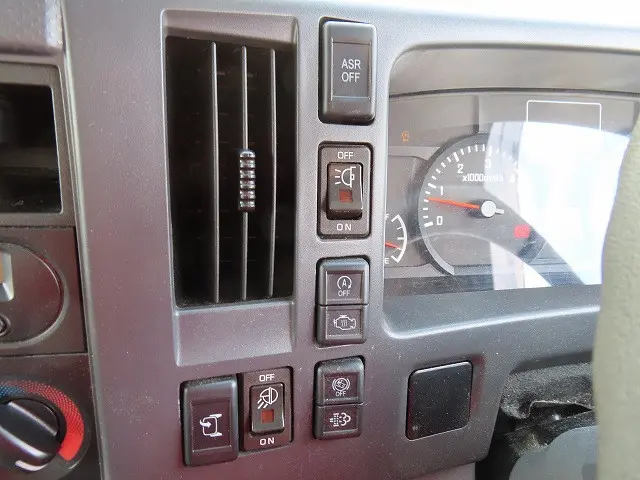 いすゞ エルフ TRG-NPR85AN(2WD)の写真17