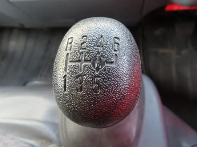 いすゞ エルフ TRG-NPR85AN(2WD)の写真18